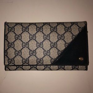 Vintage Gucci wallet